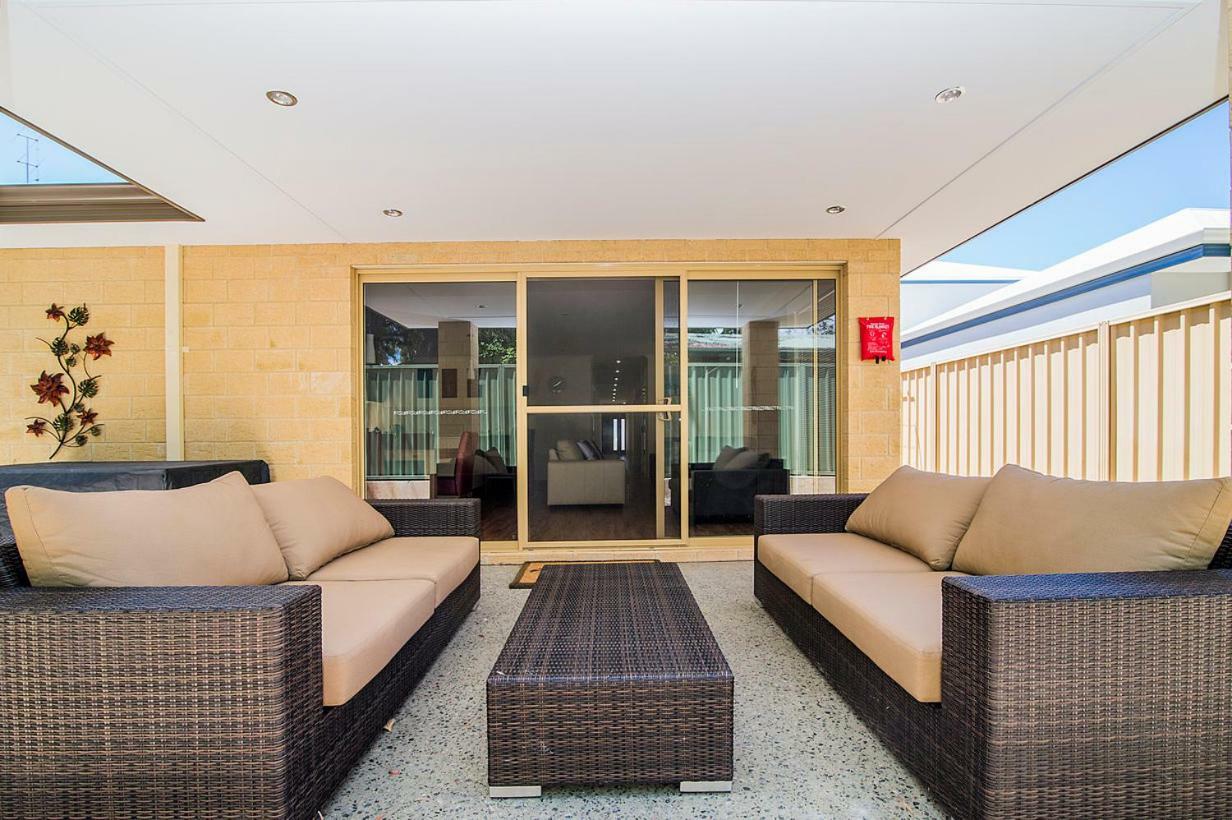 Busselton Holiday Home Εξωτερικό φωτογραφία